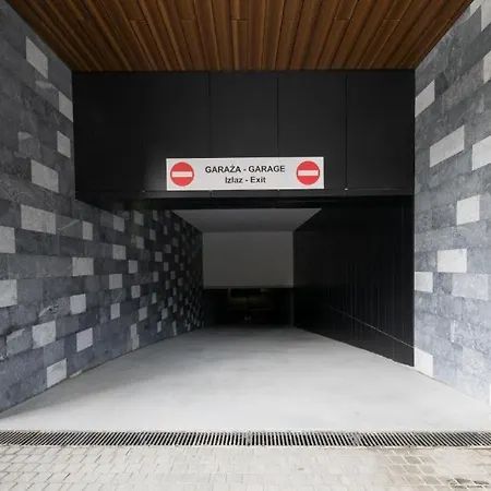 Woodside Centar Κοπαόνικ