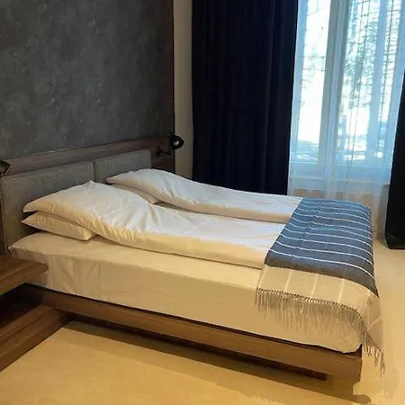 Apartment Woodside Centar *